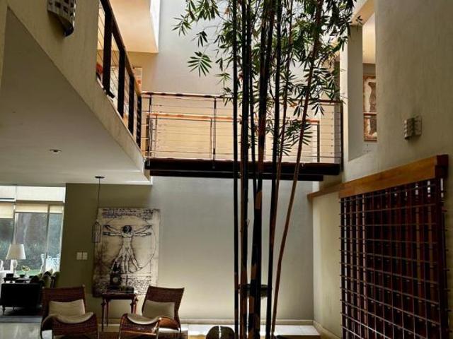 CASA EN VENTA ENTRE ZAVALETA Y CAMINO REAL