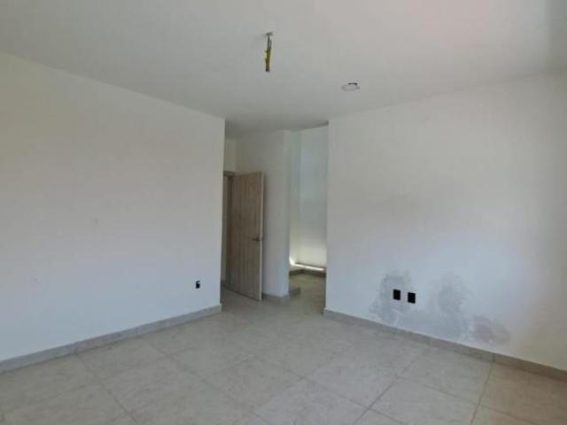 Casa en venta entrega INMEDIATA en Fraccionamiento Privado