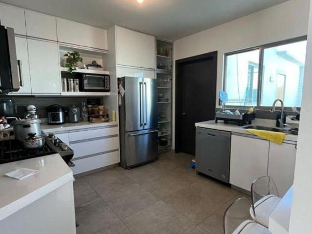 Casa con 200 m² superficie de terreno y 3 habitaciones en venta en Saltillo Misiones IX