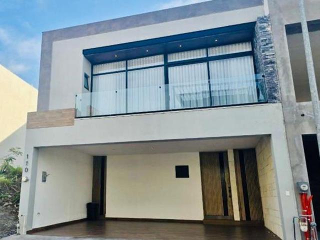 Casa en Venta Equipada en Cumbres Elite Premier Habitación PB en García