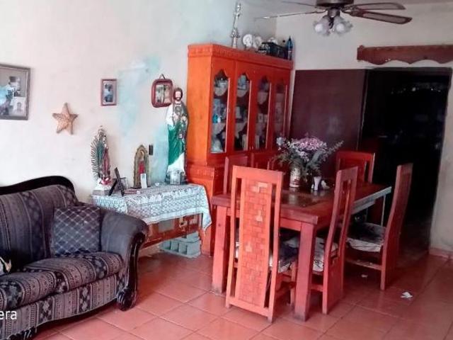 Casa en venta, Escobedo en Los Elizondo, terreno: 480 m2 a 1 cuadra de Av. Juárez y Av. Pinos