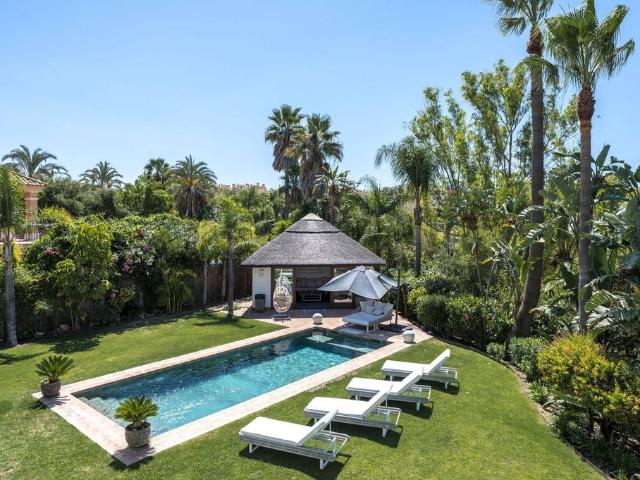 Casa en venta Estepona, España