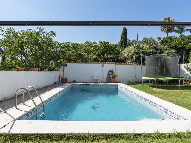 Casa en venta Estepona, España