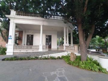 Casa en venta estilo Frances col. Americana, para Hotel, negocios, des. vertical
