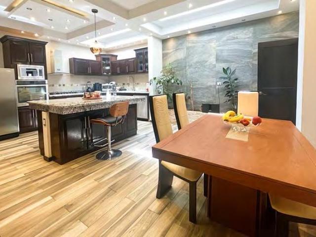 CASA EN VENTA ESTRELLA DEL SUR, $8,000,000 ZONA ANGELOPOLIS