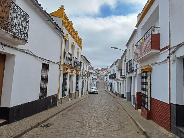 CASA EN VENTA FUENTES DE LEÓN