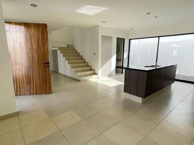 Casa en venta franccionamiento Zizana, Colonia Zakia, Municipio el Marqués, Querétaro