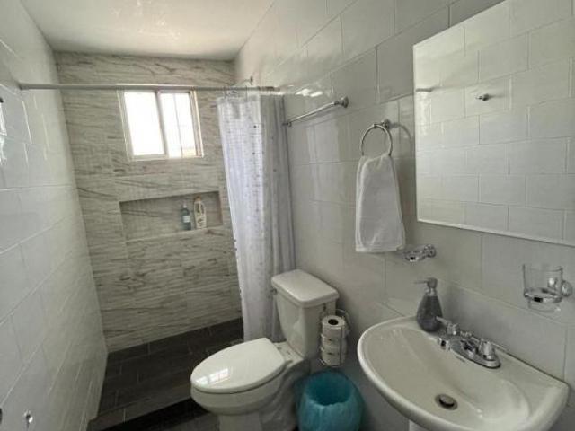 Casa en Venta. Fracc. Misión de Santa Catarina. Nuevo León