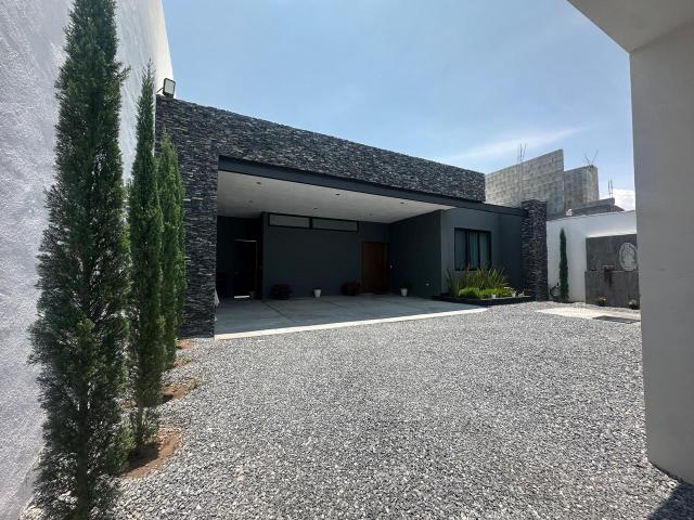 CASA EN VENTA, FRACC AL NORTE DE SALTILLO