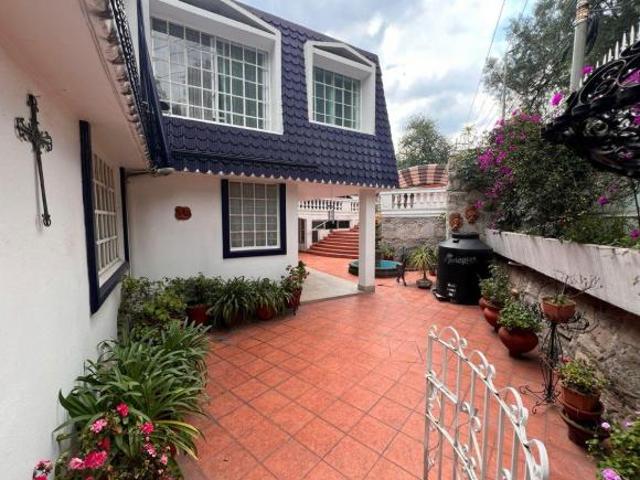 Casa en Venta Fracc.Alcanfores, San Mateo. 4 recámaras, Seguridad Privada, Jardín