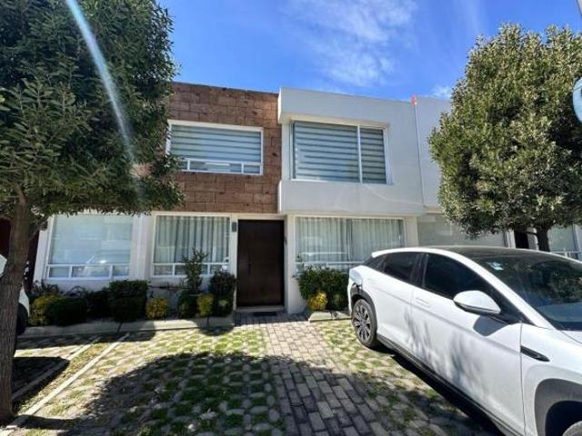 CASA EN VENTA FRACC. BOSQUE DE LAS FUENTES CALIMAYA
