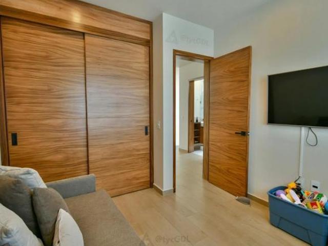 CASA EN VENTA FRACC. CASA FUERTE TLAJOMULCO DE ZUÑIGA, JAL