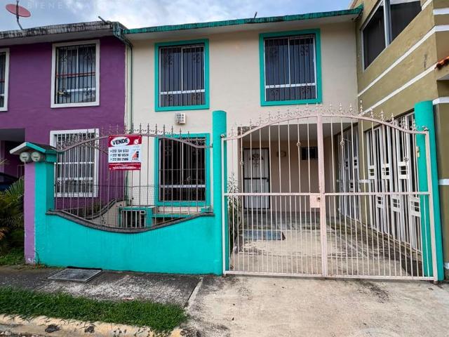 CASA EN VENTA FRACC. EX HACIENDA DE JALAPILLA RAFAEL DELGADO, VER