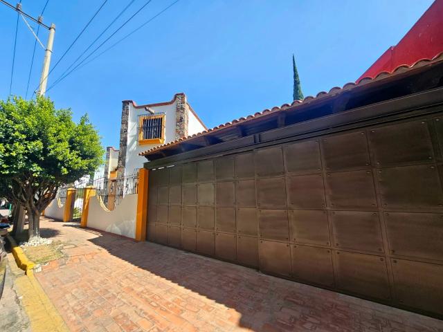 CASA EN VENTA FRACC LA CONCEPCION ZAVALETA EN ESQUINA $12,000,000