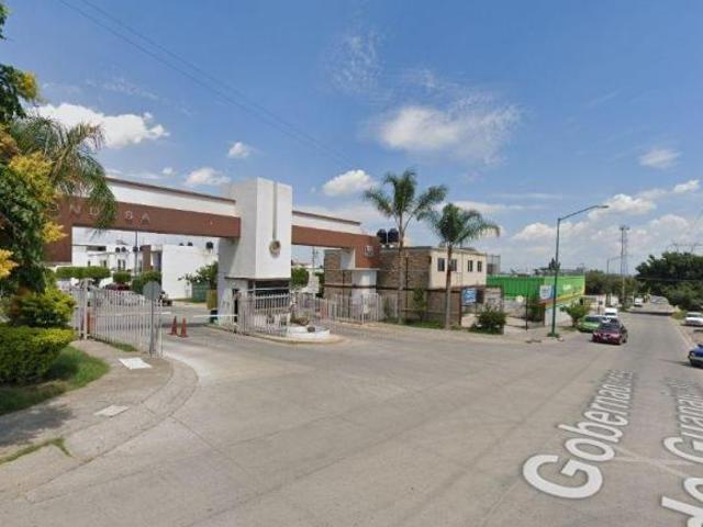 CASA EN VENTA, FRACC. LA CONDESA, LEÓN GUANAJUATO ¡REMATE BANCARIO!