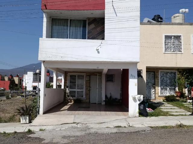 Casa en venta fracc la hacienda