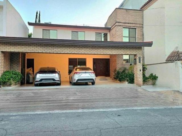 Casa en Venta, Fracc. Las Torres, Sur de Monterrey