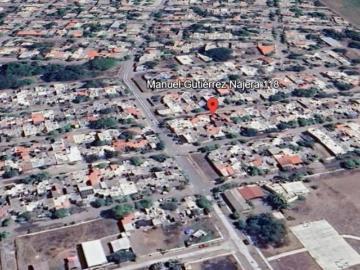 Casa en venta en Tecomán - Estacionamiento