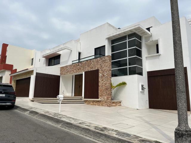 Casa en venta Fracc. Lomas Residencial, Alvarado Veracruz