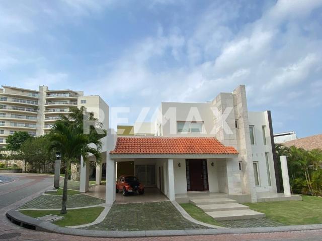 Casa en Venta Fracc. Los Almendros