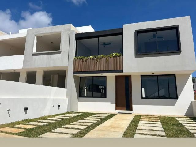 CASA EN VENTA Fracc. Los Almendros
