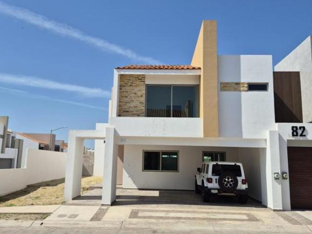 Casa en venta Fracc. Portalegre