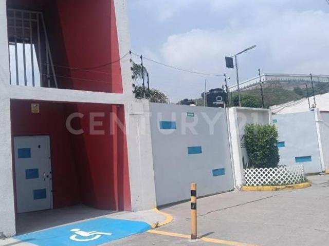 CASA EN VENTA FRACC PRIVADO A 5 MIN DE PERINORTE Y SALIDA A AUTOPISTA MEX QRO
