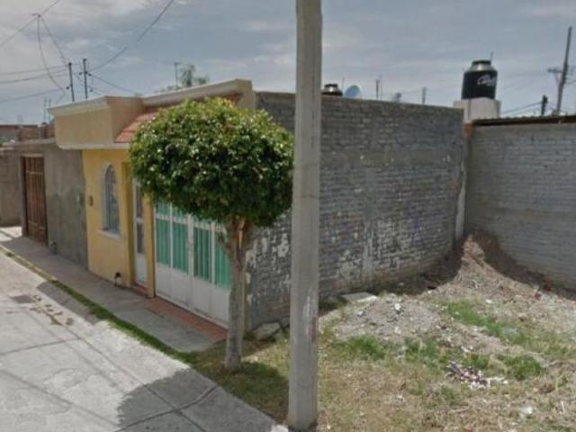 CASA EN VENTA, FRACC. RESIDENCIAL FLORESTA, IRAPUATO, GUANAJUATO
