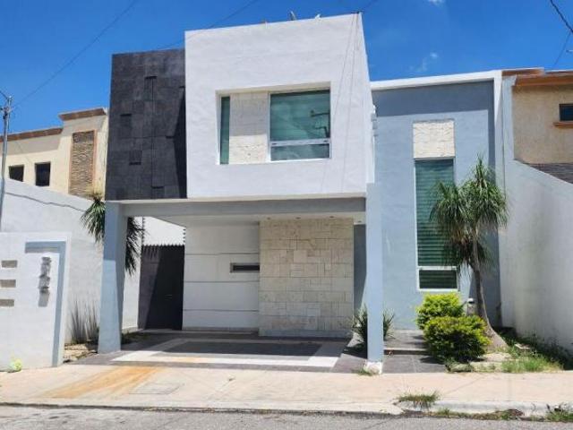 CASA EN VENTA, FRACC. RESIDENCIAL LOS REALES, SALTILLO, COAH. A SOLO 5 MIN DE LA UANE