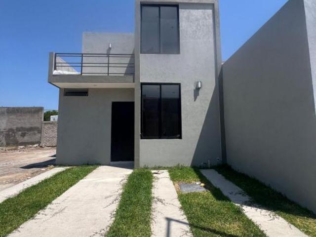Casa en venta Fracc. San Bernardo en coto privado céntrica 3 recamaras 3 baños en Colima