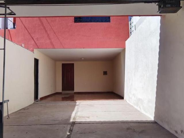 CASA EN VENTA FRACC SCALLY