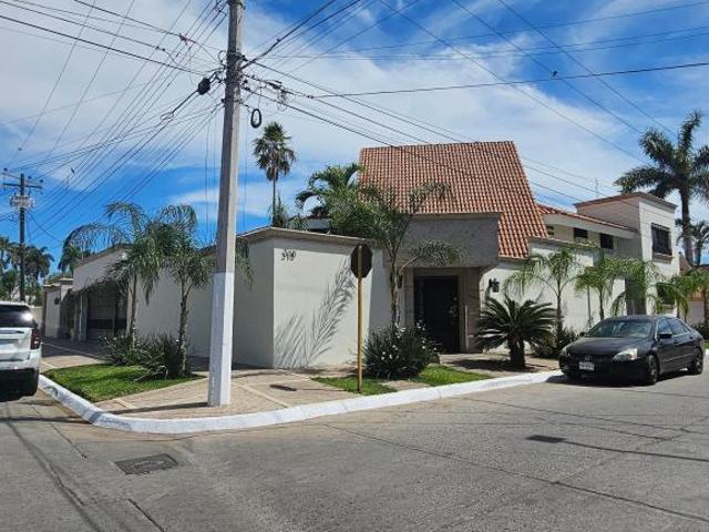 CASA EN VENTA FRACC SCALLY