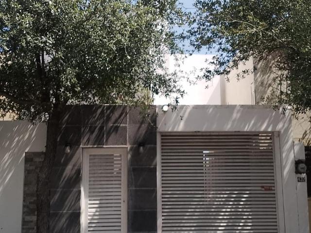 CASA EN VENTA FRACC. VILLA FLORIDA SECTOR B