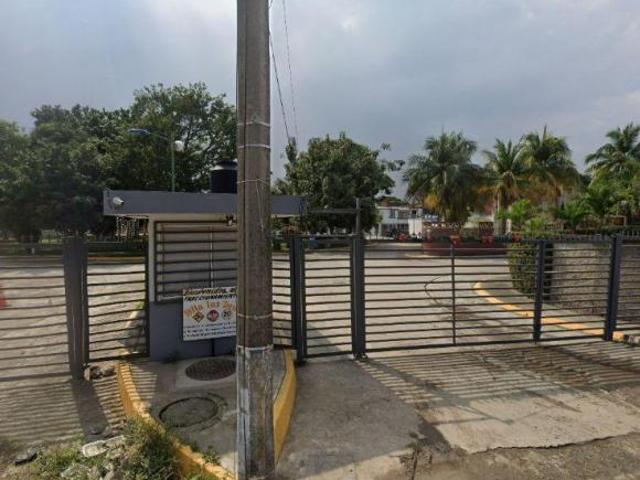 CASA EN VENTA, FRACC. VILLA LAS TORRES, VILLAHERMOSA CENTRO, TABASCO ¡REMATE BANCARIO!