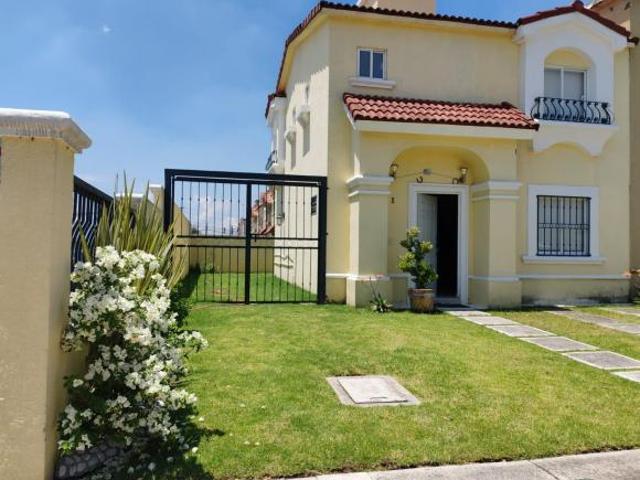 Casa en Venta, Fraccionamiento Urbi Hacienda Lomas, Calimaya, Estado de México 4
