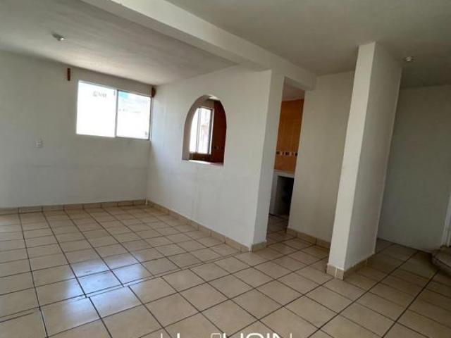 Casa en VENTA Fraccionamiento Villarreal Calle Bachachanes, Salamanca, Gto