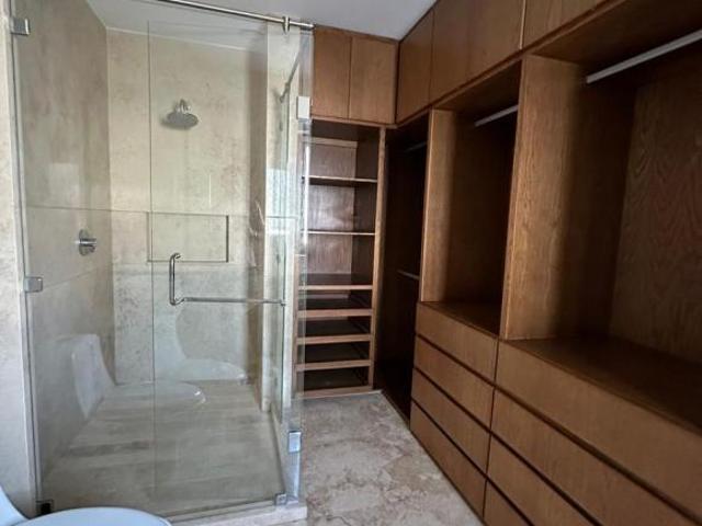 CASA EN VENTA FRACCIONAMIENTO CENTROPOLIS