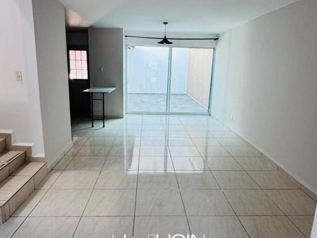 Casa en VENTA Fraccionamiento Cipreses, Blvd Lawson Salamanca, Gto