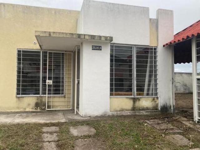 Casa en Venta, Fraccionamiento Cumbres del Campestre, 2 Recamaras