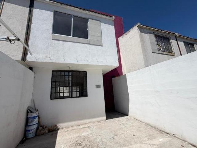 CASA EN VENTA FRACCIONAMIENTO EDUARDO LOARCA QUERÉTARO PASEOS SAN MIGUEL 4