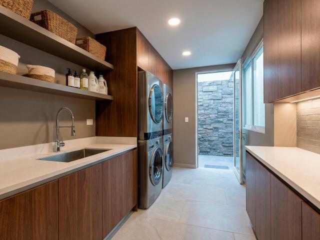 CASA EN VENTA  FRACCIONAMIENTO EL LUCERO CORONANGO ACABADOS DE LUJO