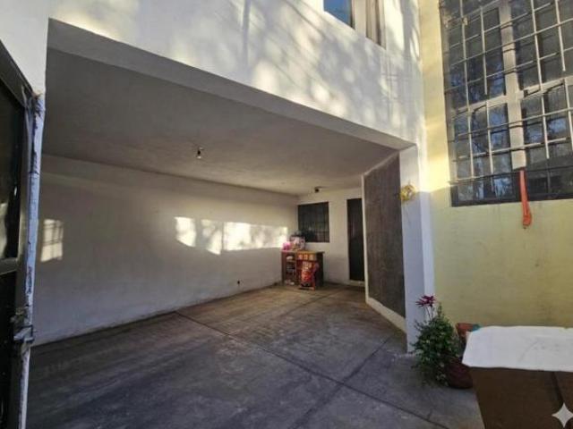 Casa en venta Fraccionamiento FSTSE 4