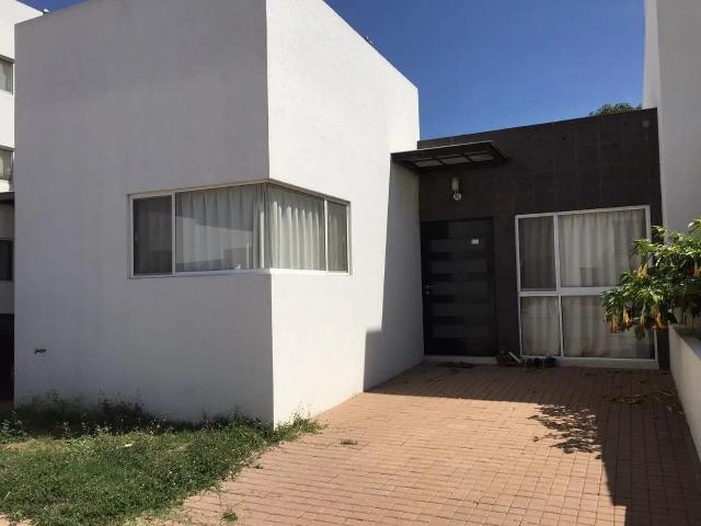 CASA EN VENTA FRACCIONAMIENTO KINN CELAYA