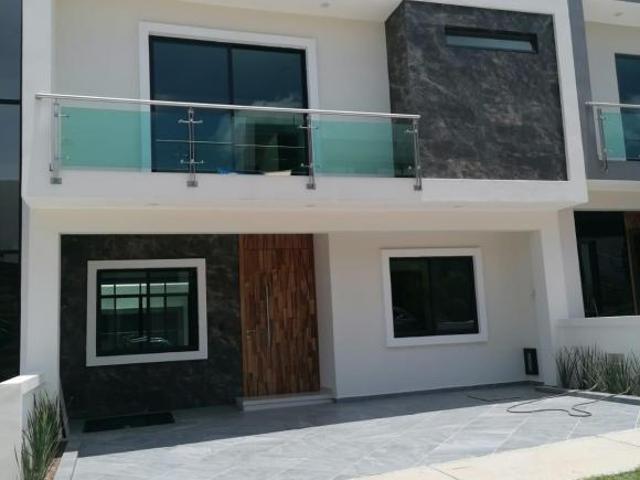CASA EN VENTA FRACCIONAMIENTO LA CIMA, Zapopan, jal