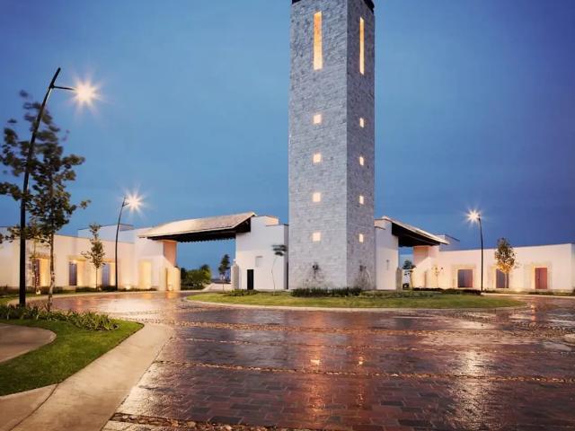 CASA EN VENTA FRACCIONAMIENTO MAYORAZGO CELAYA