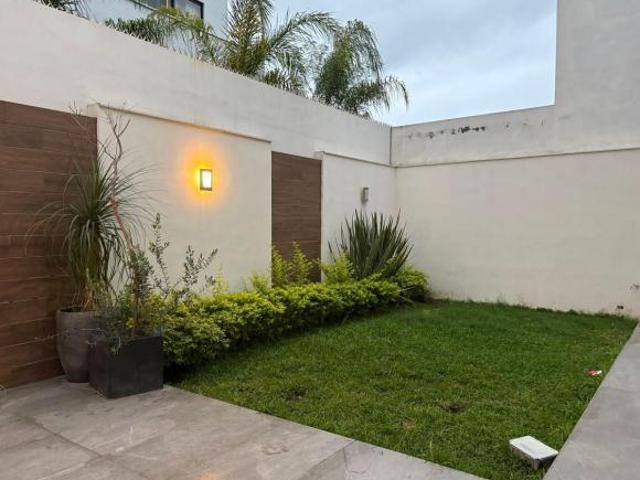 Casa en Venta. Fraccionamiento Mítica zona sur de Monterrey