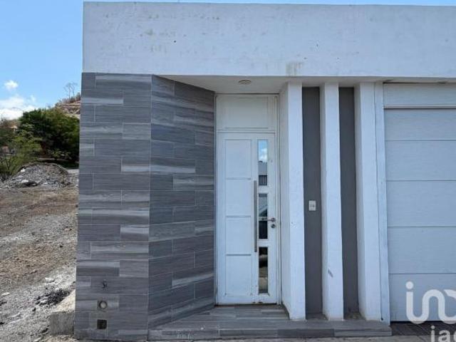 CASA EN VENTA FRACCIONAMIENTO MONTE VERDE MAZATLAN