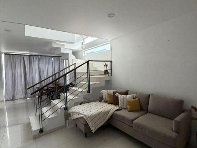 Casa en Venta Fraccionamiento Nouve. El Centinela. Zapopan