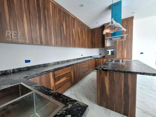 CASA EN VENTA FRACCIONAMIENTO NUEVA GALICIA TLAJOMULCO