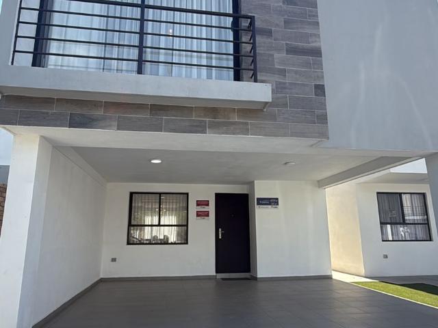 Casa en Venta – Fraccionamiento Privado en Santa Rosa, Apodaca